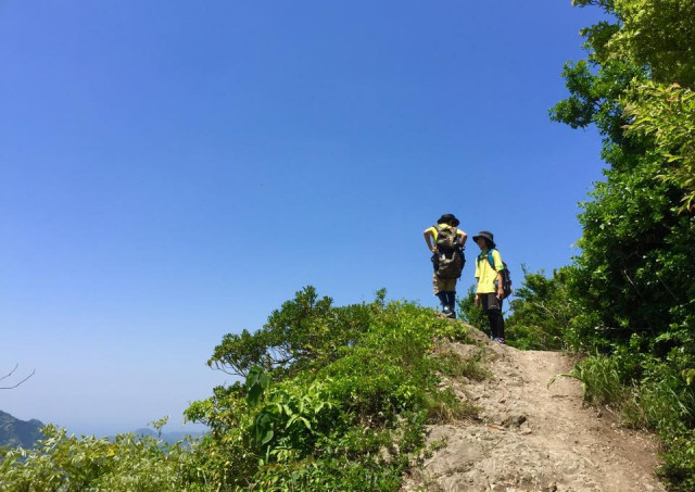屋久島トレッキングで運動不足の解消。料金がお得なトレッキングならGUIDE OFFICE 屋久島。